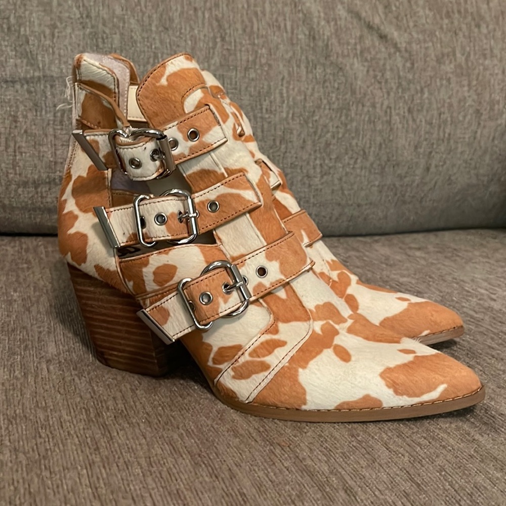 Gianni Bini cowboy booties